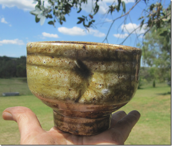 Janet Mansfield, OAM, "Tea Bowl", 9 cm high, starting bid: Aust. $20.00